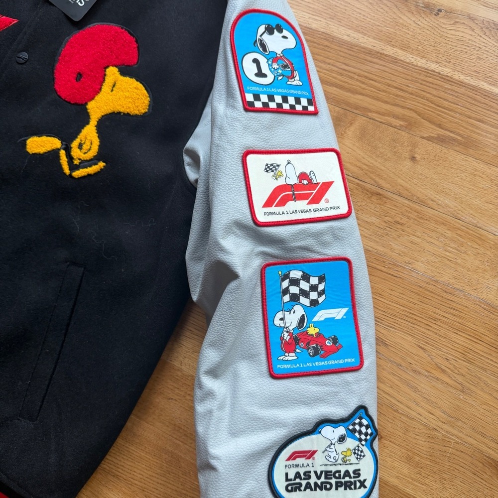 Formula 1 x Peanuts Las Vegas Grand Prix Varsity Jacket Black Grey Mens Large - Picture 5 of 5